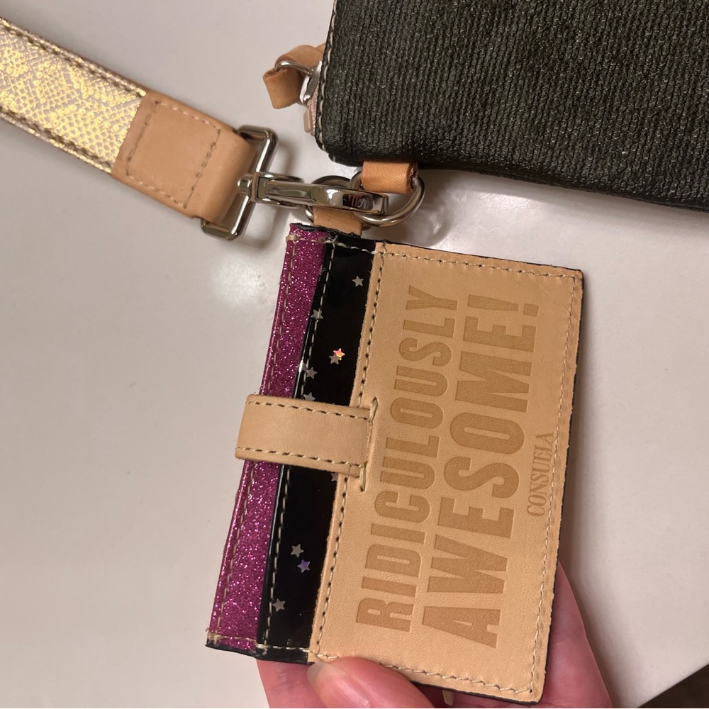Consuela Green w/ tan trim Wristlet Wallet + pouch - Picture 4 of 9